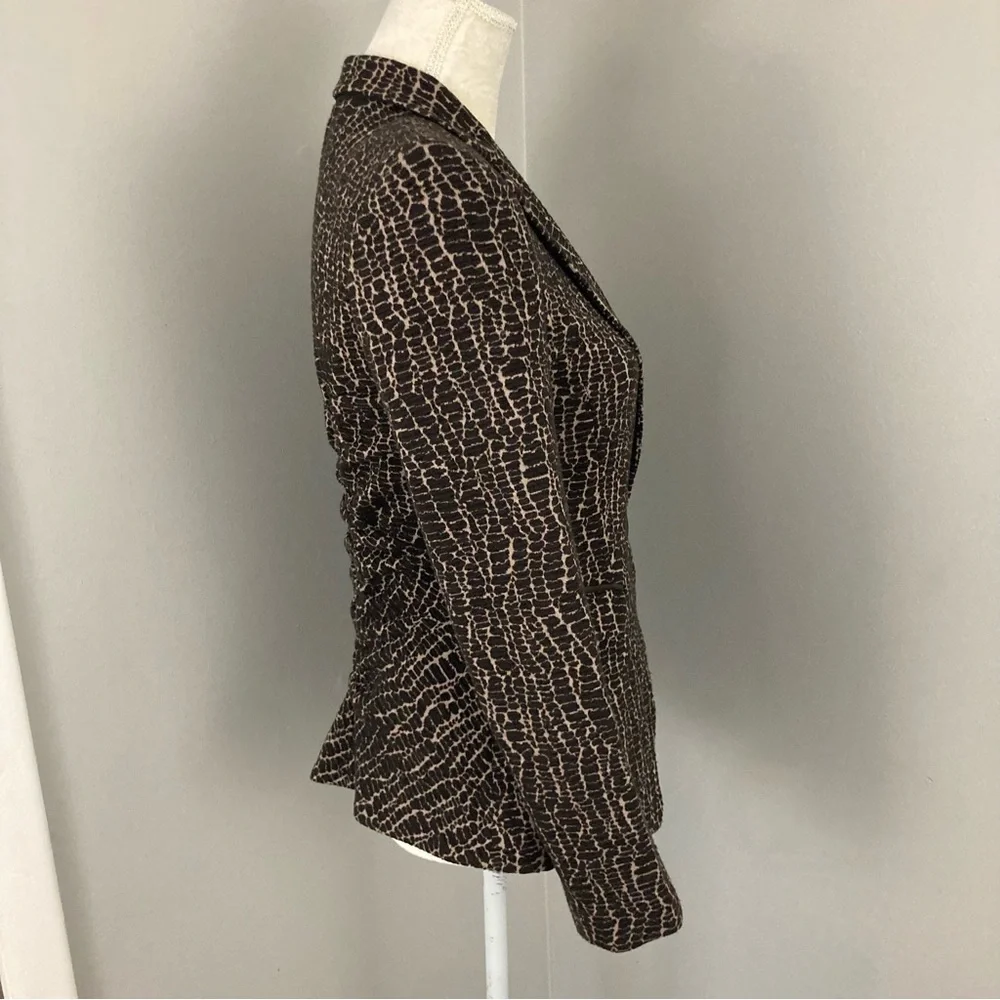 Armani Collezioni animal print one button blazer stretch knit fabric fitted 6